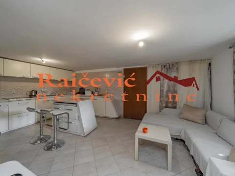 Sale, house, 283m², Begaljica, Grocka - image 12