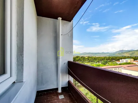 Izdavanje, četvorosoban stan, 95m², Blok 6, Podgorica - image 12