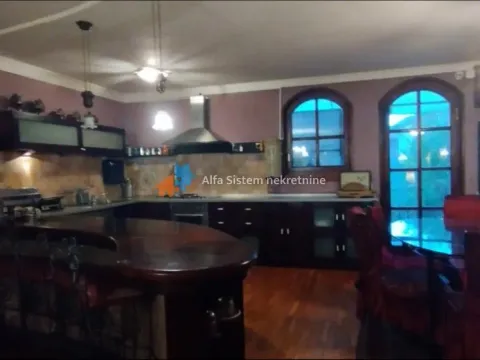 Izdavanje, kuća, 300m², Brace Jerković, Voždovac Sve Podlokacije - image 21