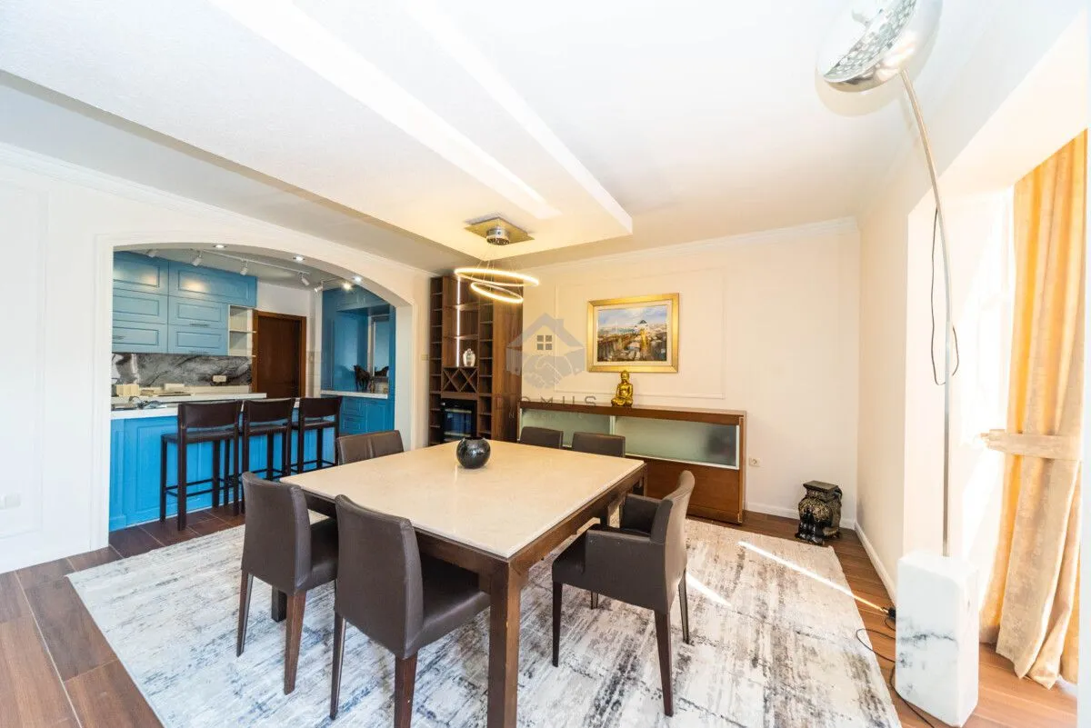 Rent, three bedroom apartment, 200m², Gorica C, Podgorica