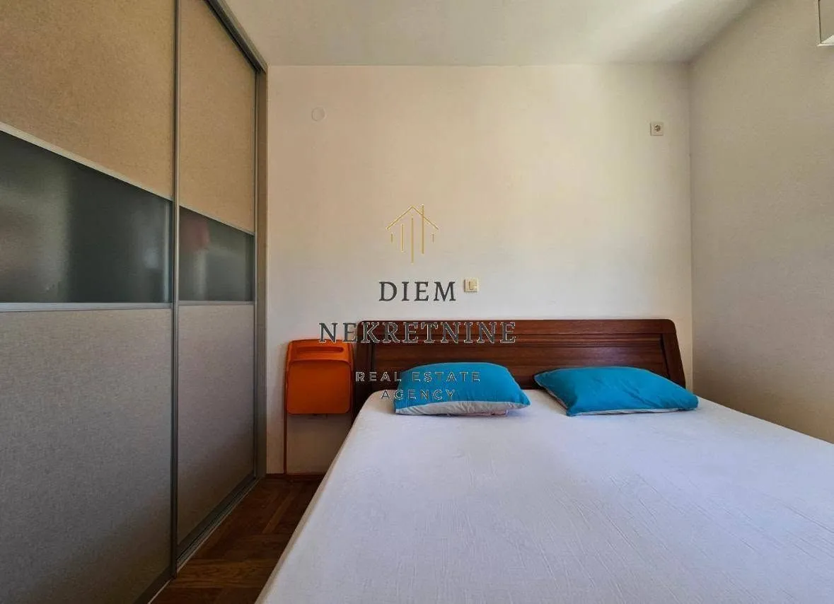 Sale, two bedroom apartment, 69m², Centar, Bar