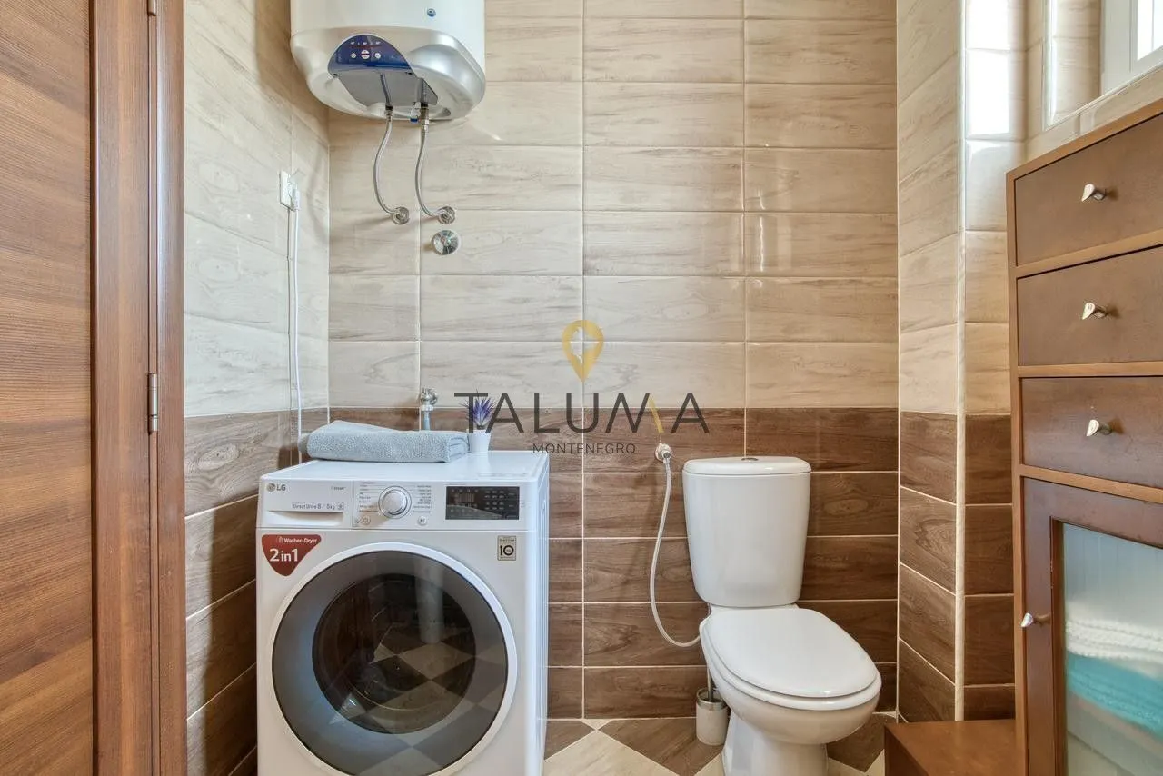 Sale, two bedroom apartment, 60m², Petrovac, Budva