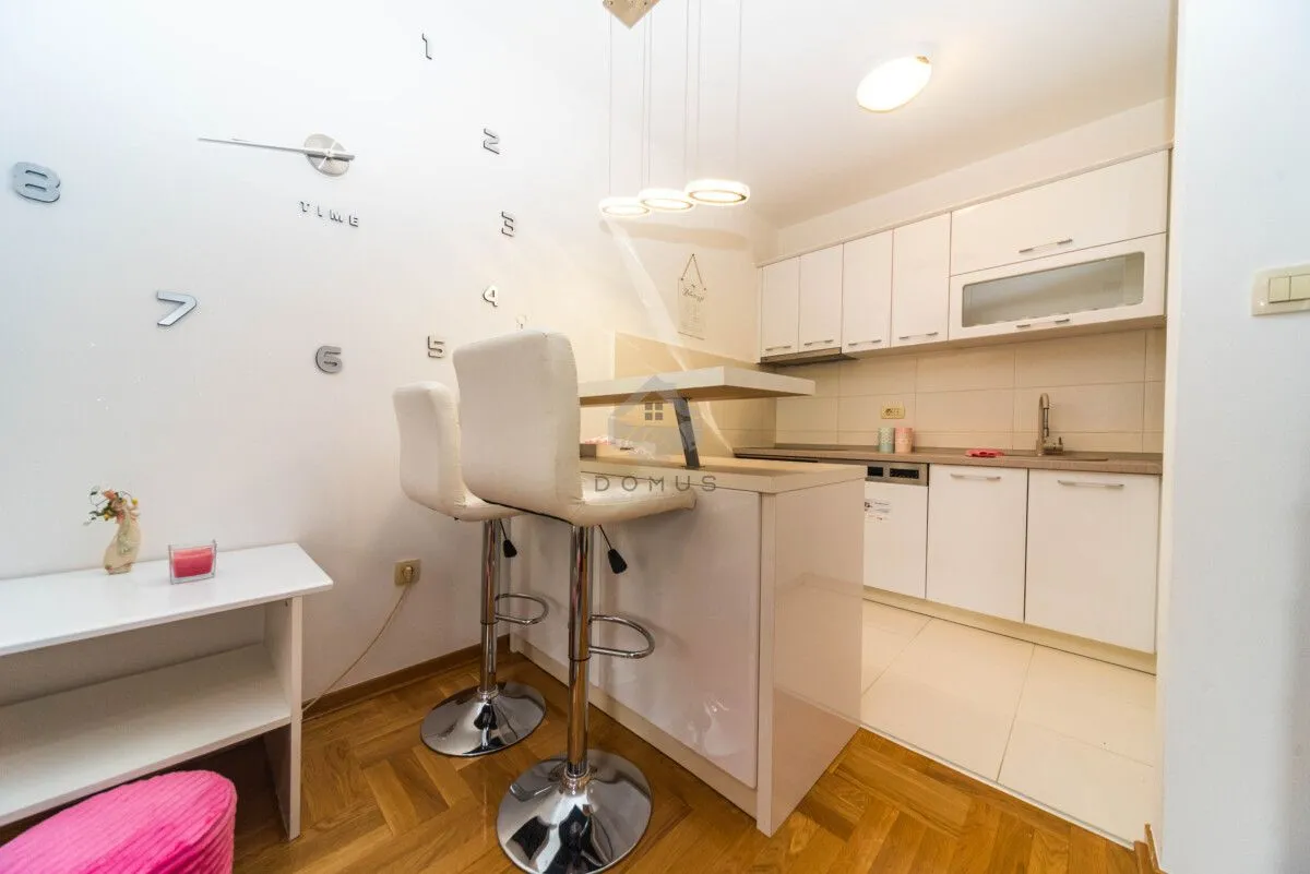 Izdavanje, jednosoban stan, 45m², Stari Aerodrom, Podgorica