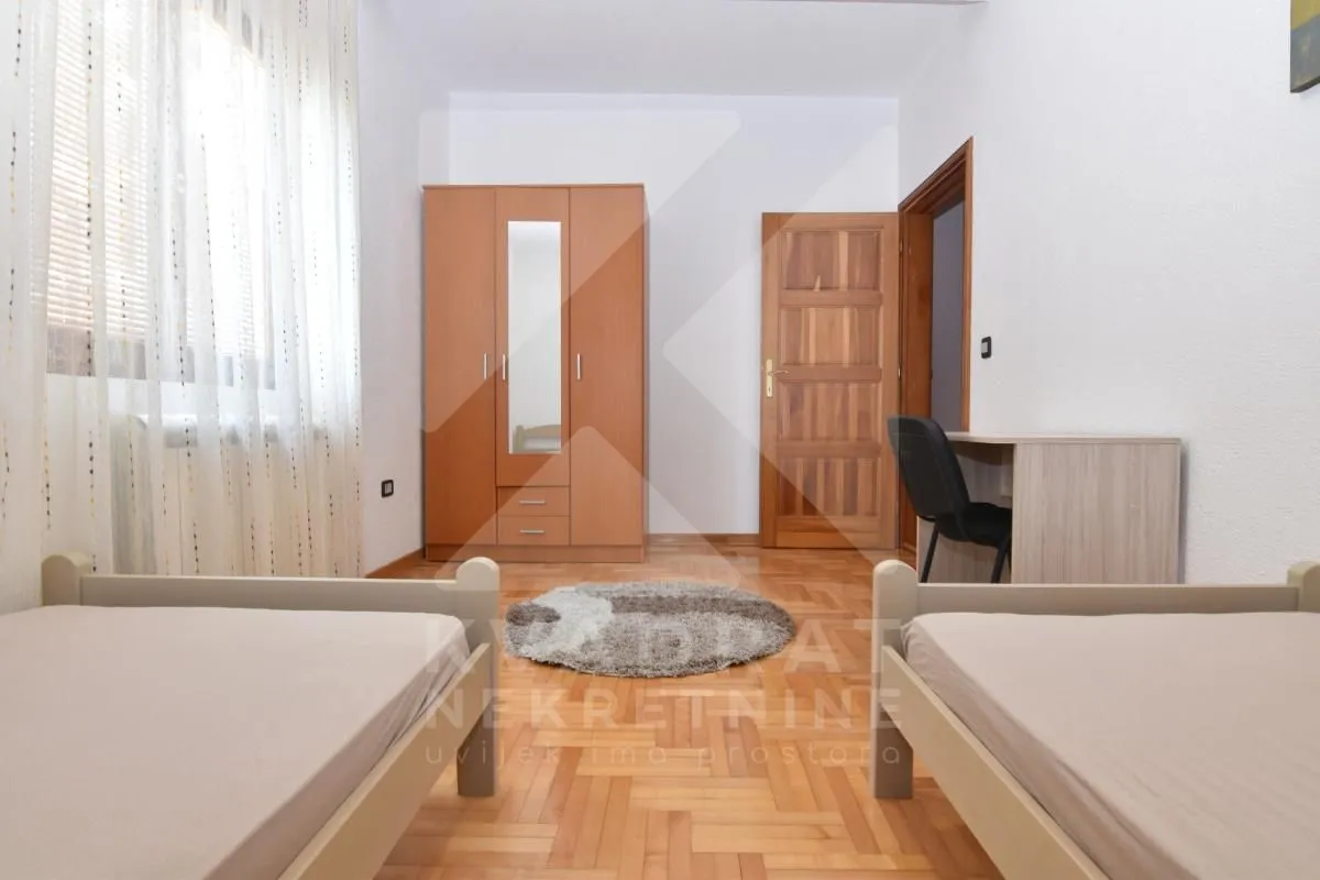 Izdavanje, četvorosoban stan, 150m², Stari Aerodrom, Podgorica