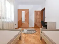 Rent, four bedroom apartment, 150m², Stari Aerodrom, Podgorica - image 9