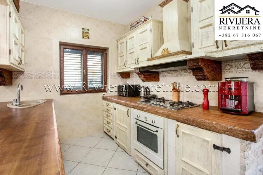 Sale, house, 396m², Kotor, Crna Gora