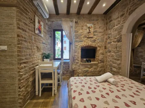Prodaja, garsonjera, 15m², Stari Grad Kotor, Kotor - image 8
