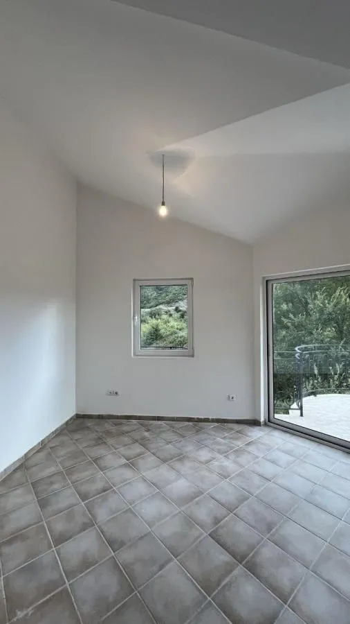 Prodaja, kuća, 79m², Glavati, Kotor