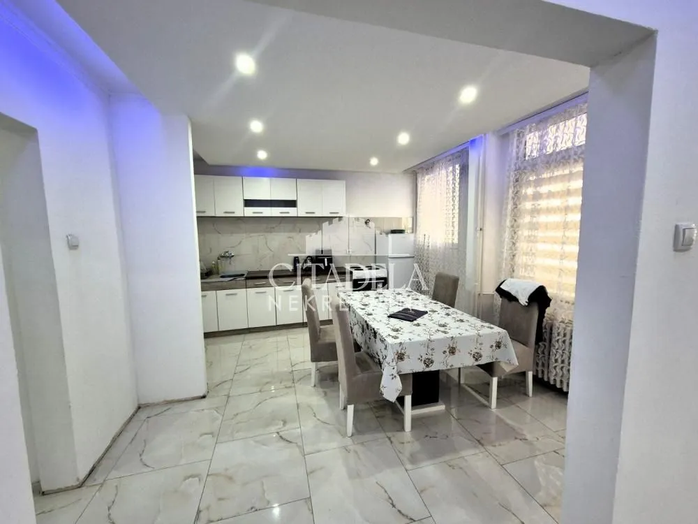 Sale, three bedroom apartment, 90m², Brace Jerković, Voždovac Sve Podlokacije
