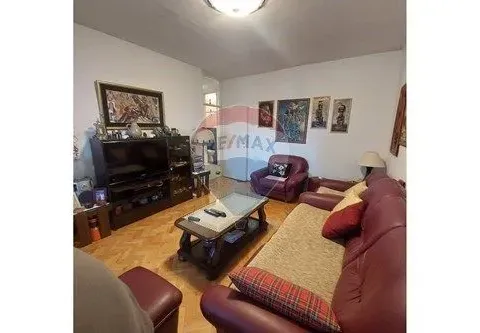 Izdavanje, trosoban stan, 96m², Tuški Put, Podgorica - image 9