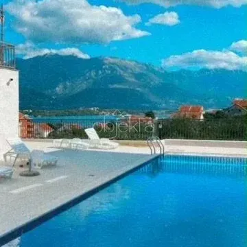 Izdavanje, stan, 73m², Tivat, Crna Gora - image 2