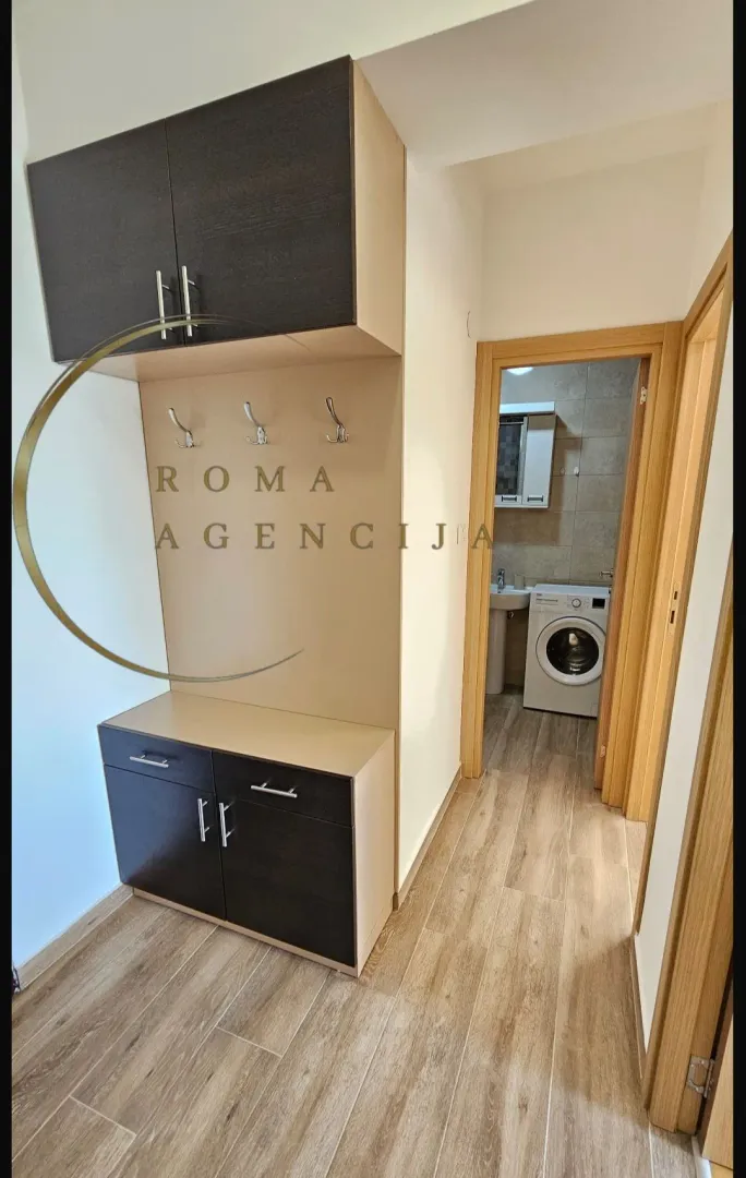 Izdavanje, jednosoban stan, 51m², Pobrežje, Podgorica