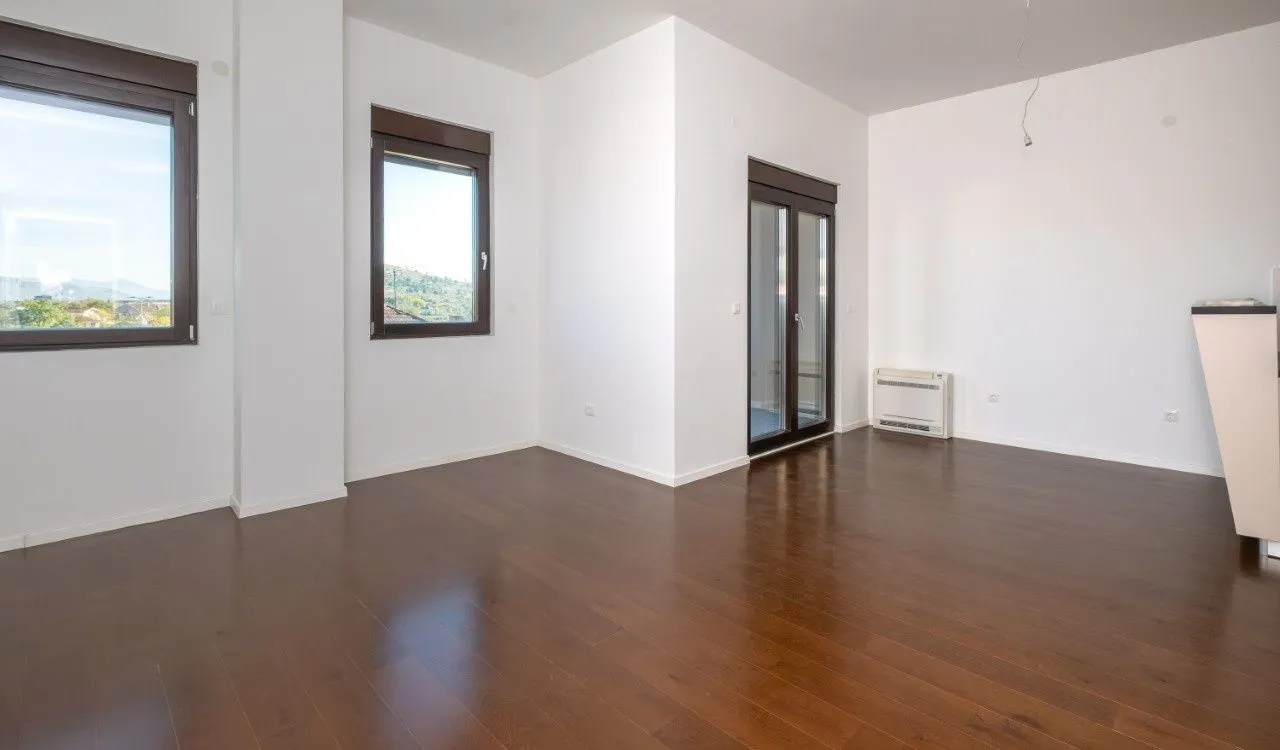 Prodaja, trosoban stan, 95m², Gornja Gorica, Podgorica