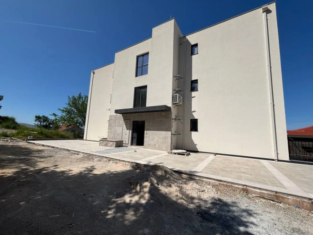 Prodaja, dvosoban stan, 76m², Tivat, Crna Gora