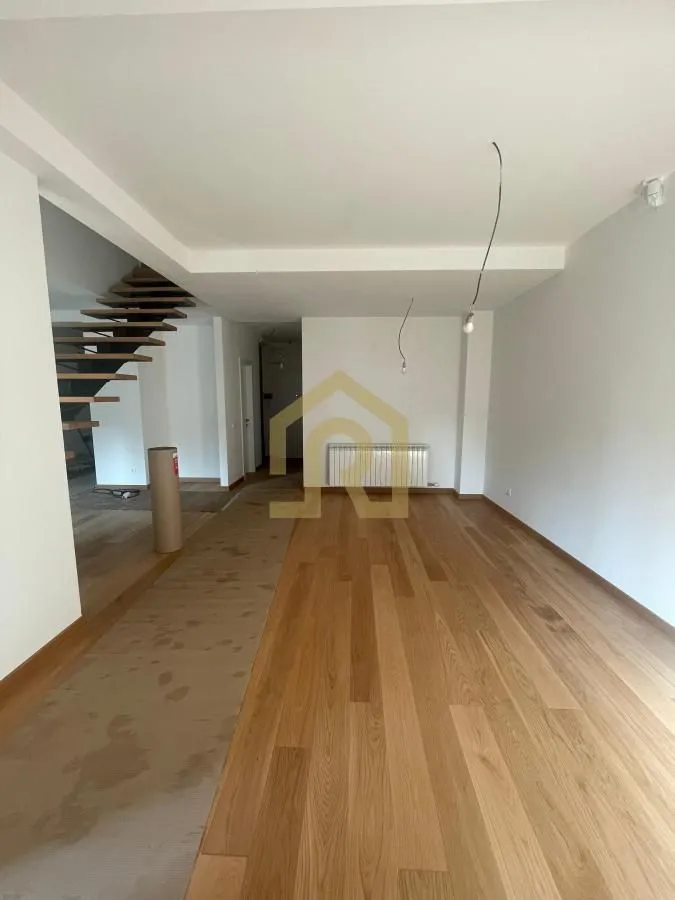 Sale, four bedroom apartment, 144m², Vračar Hram, Vračar Sve Podlokacije