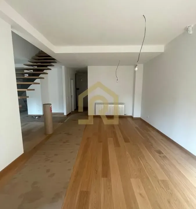 Prodaja, četvorosoban stan, 144m², Vračar Hram, Vračar Sve Podlokacije