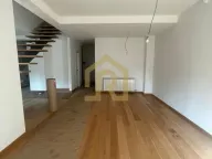 Prodaja, četvorosoban stan, 144m², Vračar Hram, Vračar Sve Podlokacije - image 1