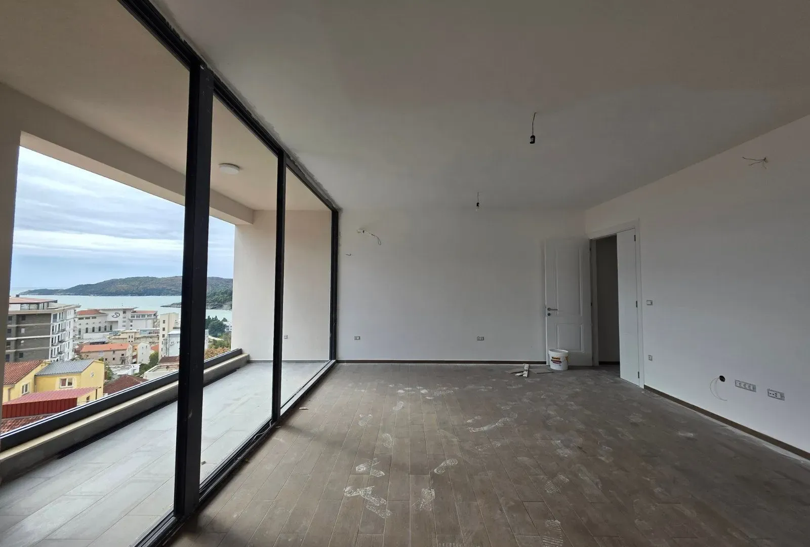 Sale, two bedroom apartment, 105m², Bečići, Budva