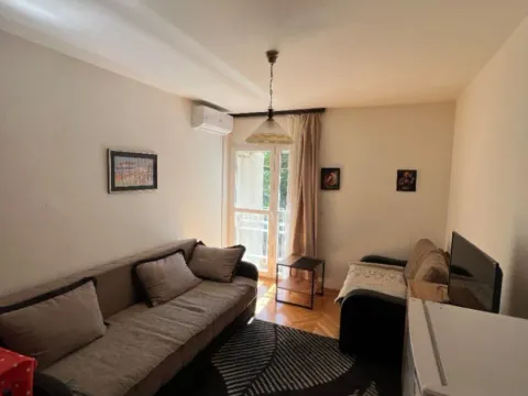 Izdavanje, garsonjera, 25m², Centar, Bar - image 3