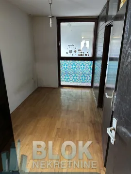 Prodaja, dvosoban stan, 80m², Blok 5, Podgorica - image 7