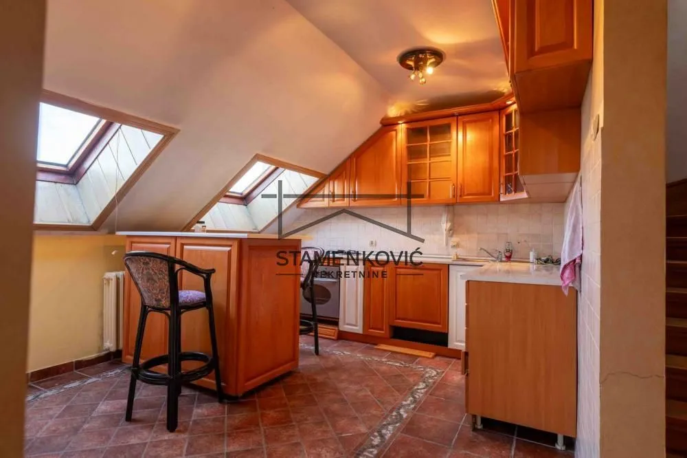 Prodaja, četvorosoban stan, 179m², Kej, Novi Sad Sve Podlokacije