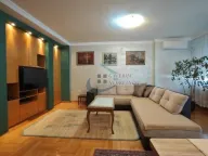 Izdavanje, trosoban stan, 102m², Južni Bulevar, Vračar Sve Podlokacije - image 1