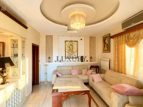 Izdavanje, kuća, 230m², Bečići, Budva - image 11
