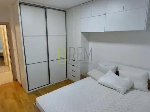 Prodaja, jednosoban stan, 43m², Stari Aerodrom, Podgorica - image 5