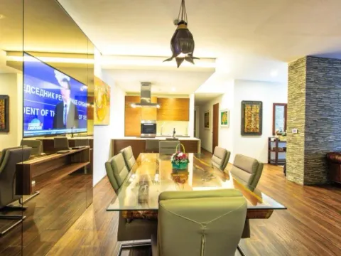 Izdavanje, dvosoban stan, 174m², Dukley Gardens, Budva - image 3