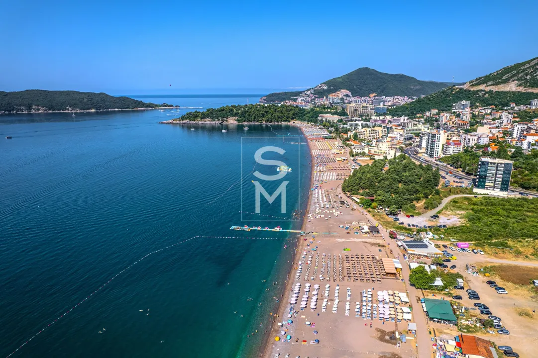 Rent, studio apartment, 34m², Bečići, Budva