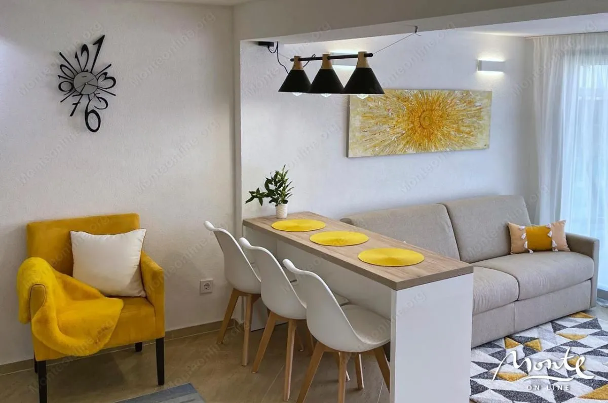 Prodaja, dvosoban stan, 120m², Krašići, Tivat