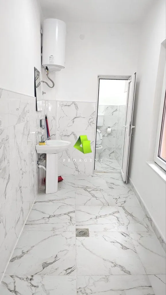 Rent, office space, 55m², Medijana, Niš