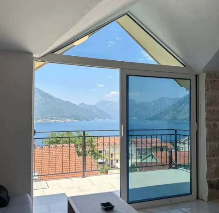 Rent, two bedroom apartment, 65m², Sveti Stasije, Kotor