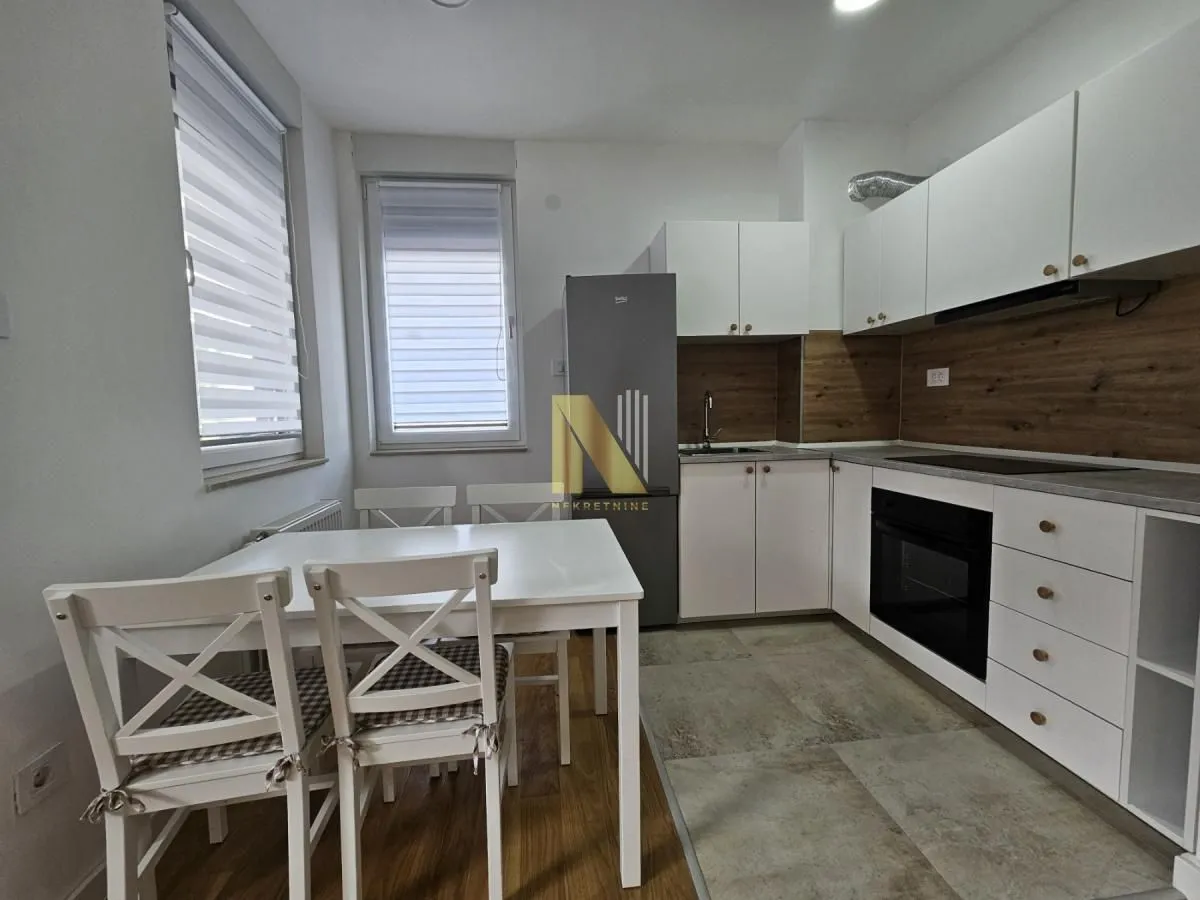 Izdavanje, jednosoban stan, 34m², Bulevar Evrope, Novi Sad Sve Podlokacije