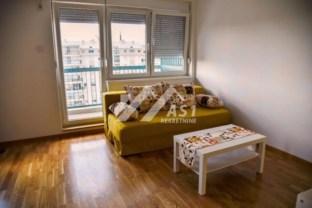 Izdavanje, jednosoban stan, 37m², Jugovićevo, Novi Sad Sve Podlokacije