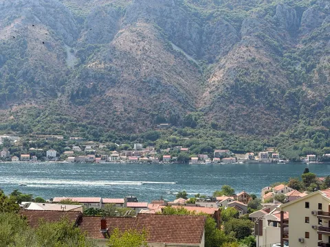 Rent, one bedroom apartment, 47m², Dobrota, Kotor - image 8