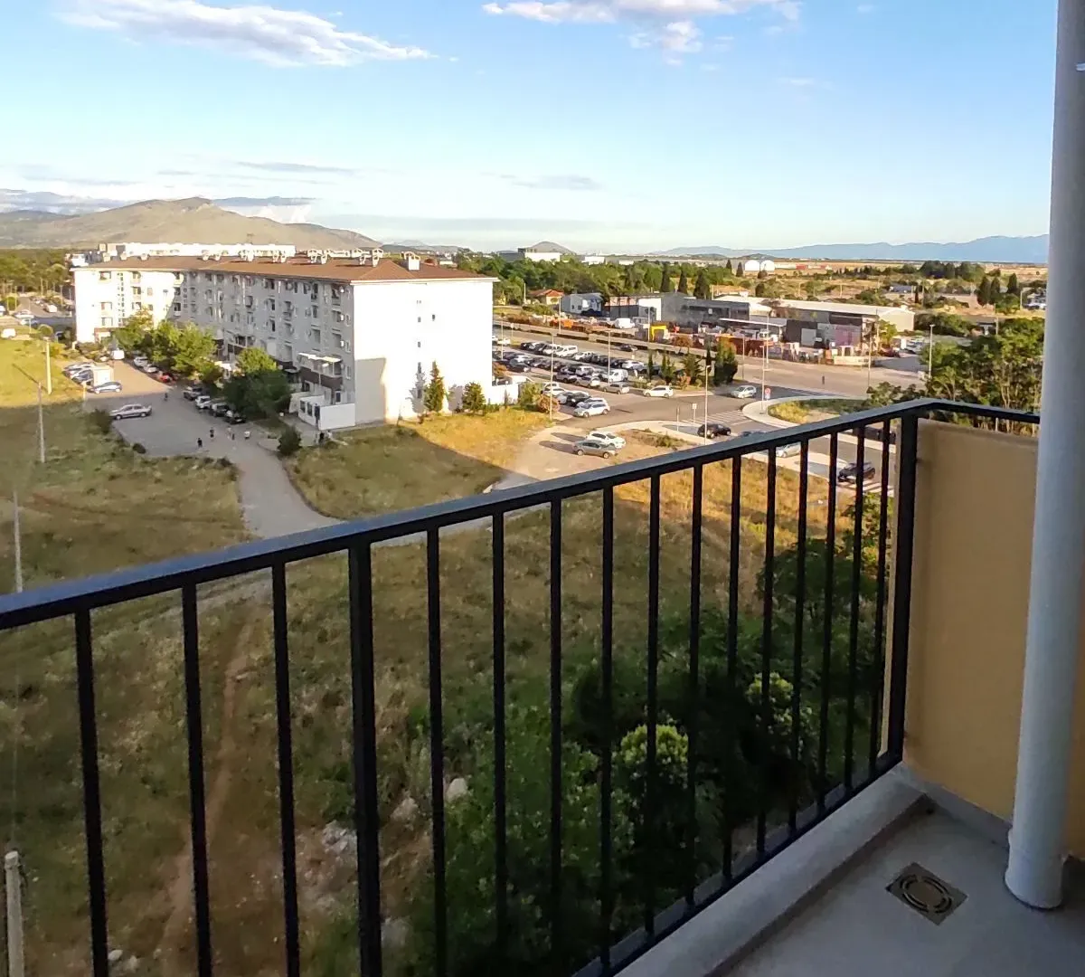 Rent, one bedroom apartment, 40m², Pobrežje, Podgorica