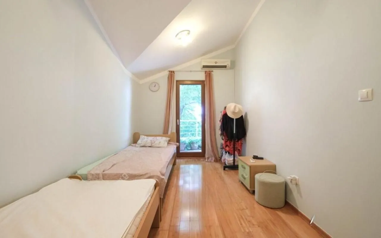 Sale, three bedroom apartment, 130m², Risan, Kotor