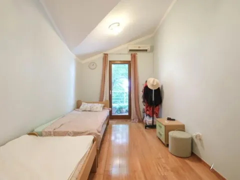 Sale, three bedroom apartment, 130m², Risan, Kotor - image 11