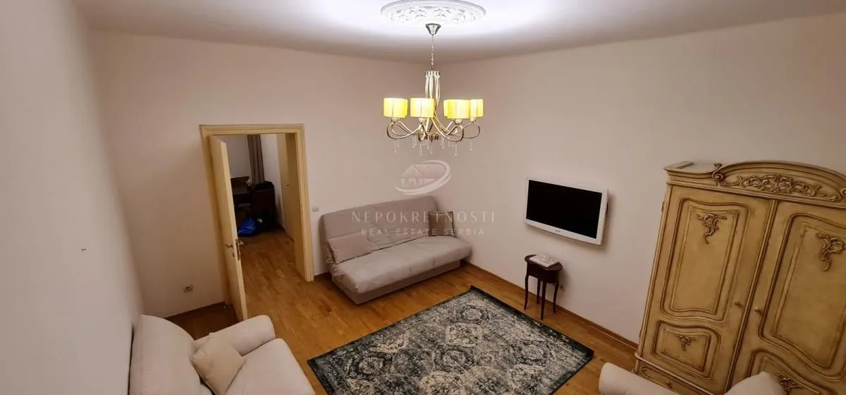 Izdavanje, jednosoban stan, 34m², Kalenić Pijaca, Vračar Sve Podlokacije