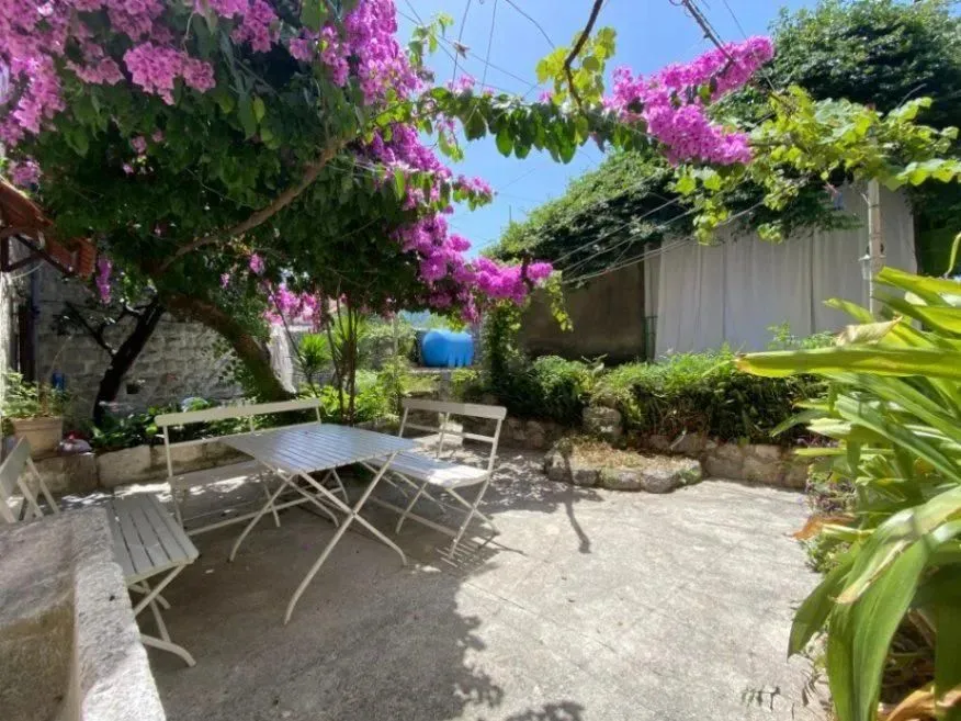 Prodaja, stan, 95m², Perast, Kotor