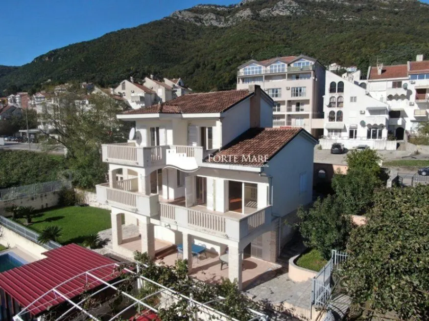 Prodaja, kuća, 350m², Baošići, Herceg Novi