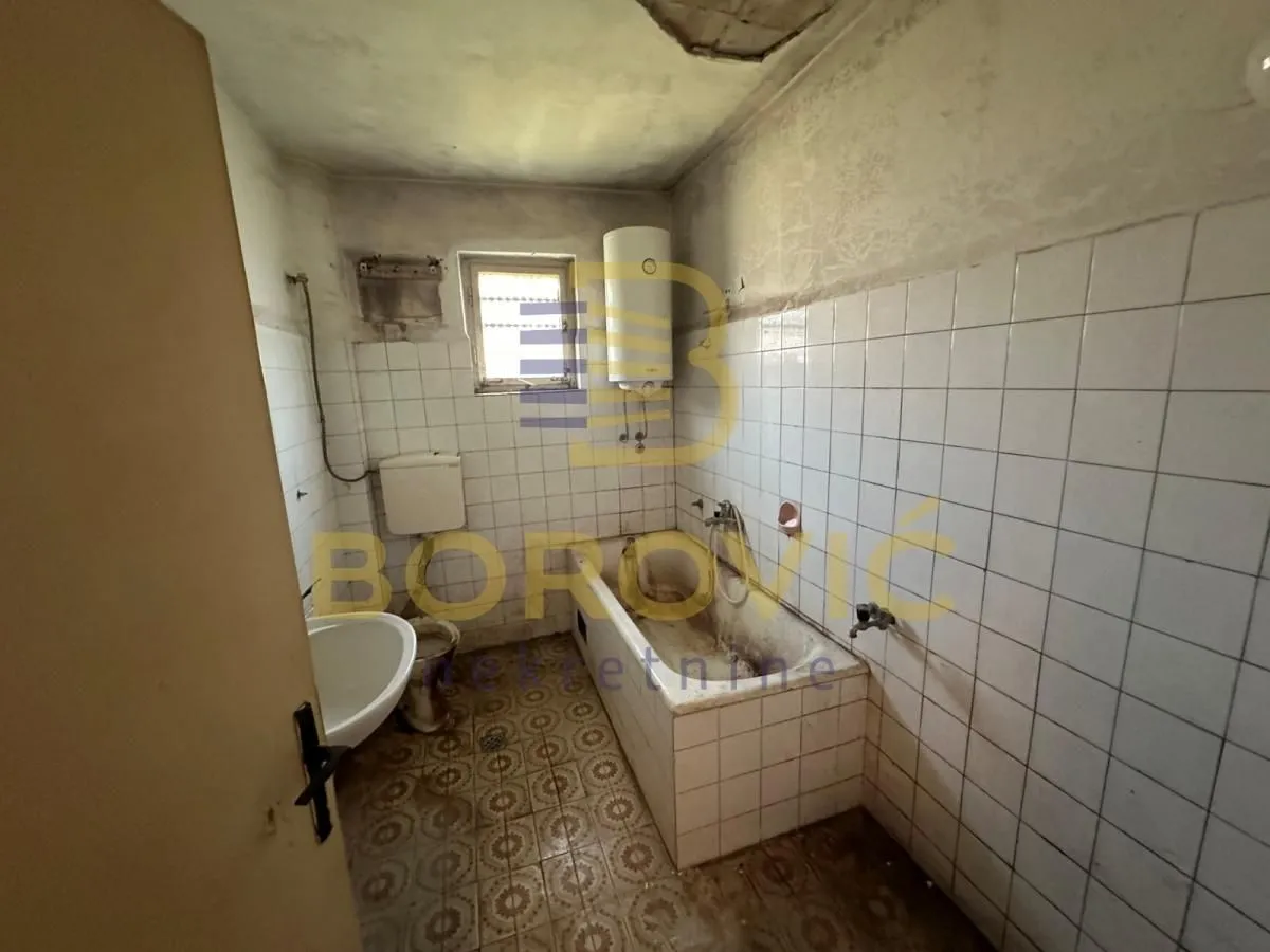 Sale, house, 252m², Batajnica, Beograd