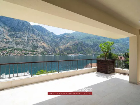 Prodaja, kuća, 520m², Muo, Kotor - image 26