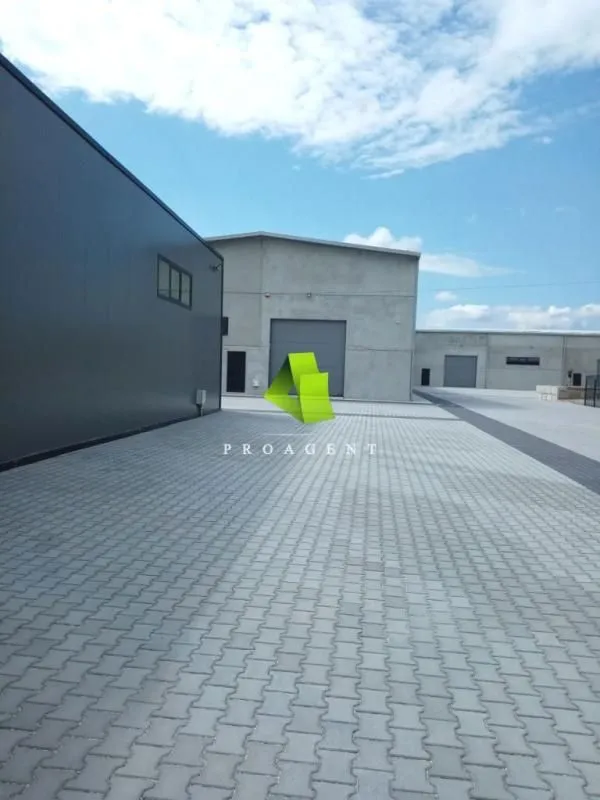 Rent, office space, 2962m², Pantelej, Niš