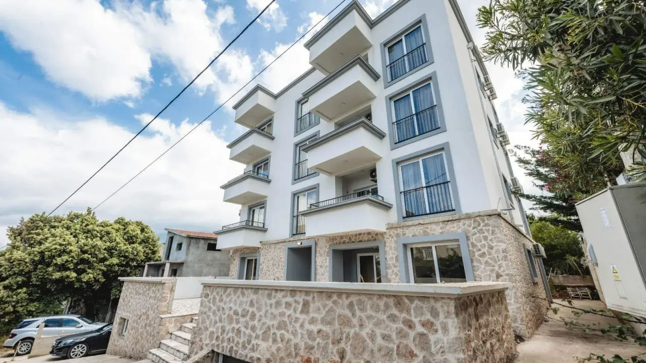 Prodaja, stan, 850m², Bar, Crna Gora