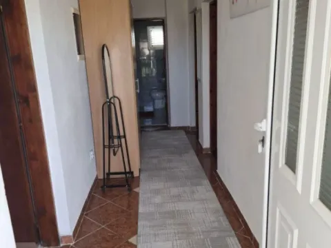 Izdavanje, dvosoban stan, 100m², Bjeliši, Bar - image 9