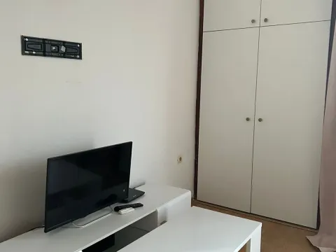 Rent, studio apartment, 25m², Pobrežje, Podgorica - image 2