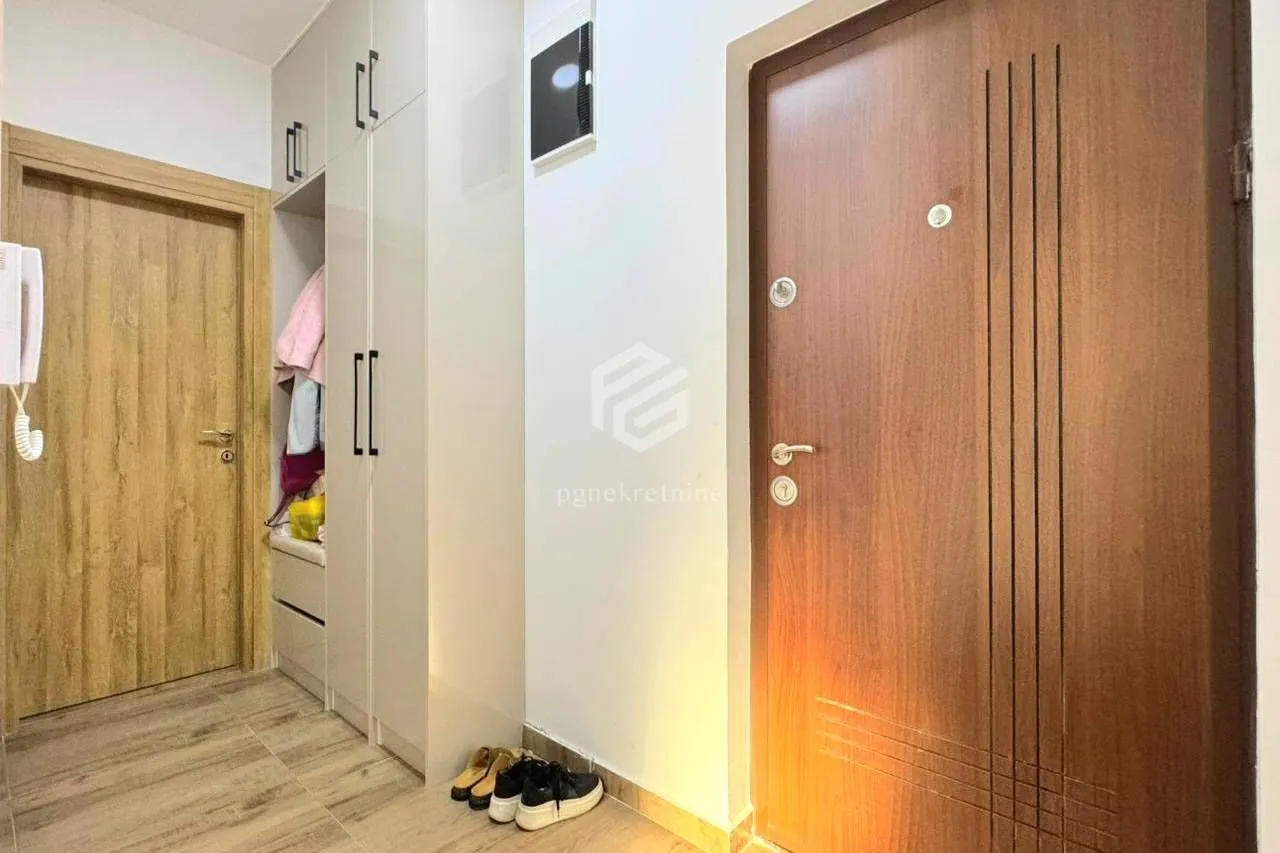 Rent, one bedroom apartment, 42m², Stari Aerodrom, Podgorica