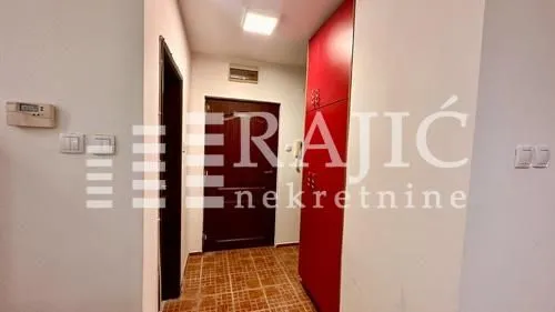 Rent, four bedroom apartment, 90m², Bogoslovija, Palilula Sve Podlokacije